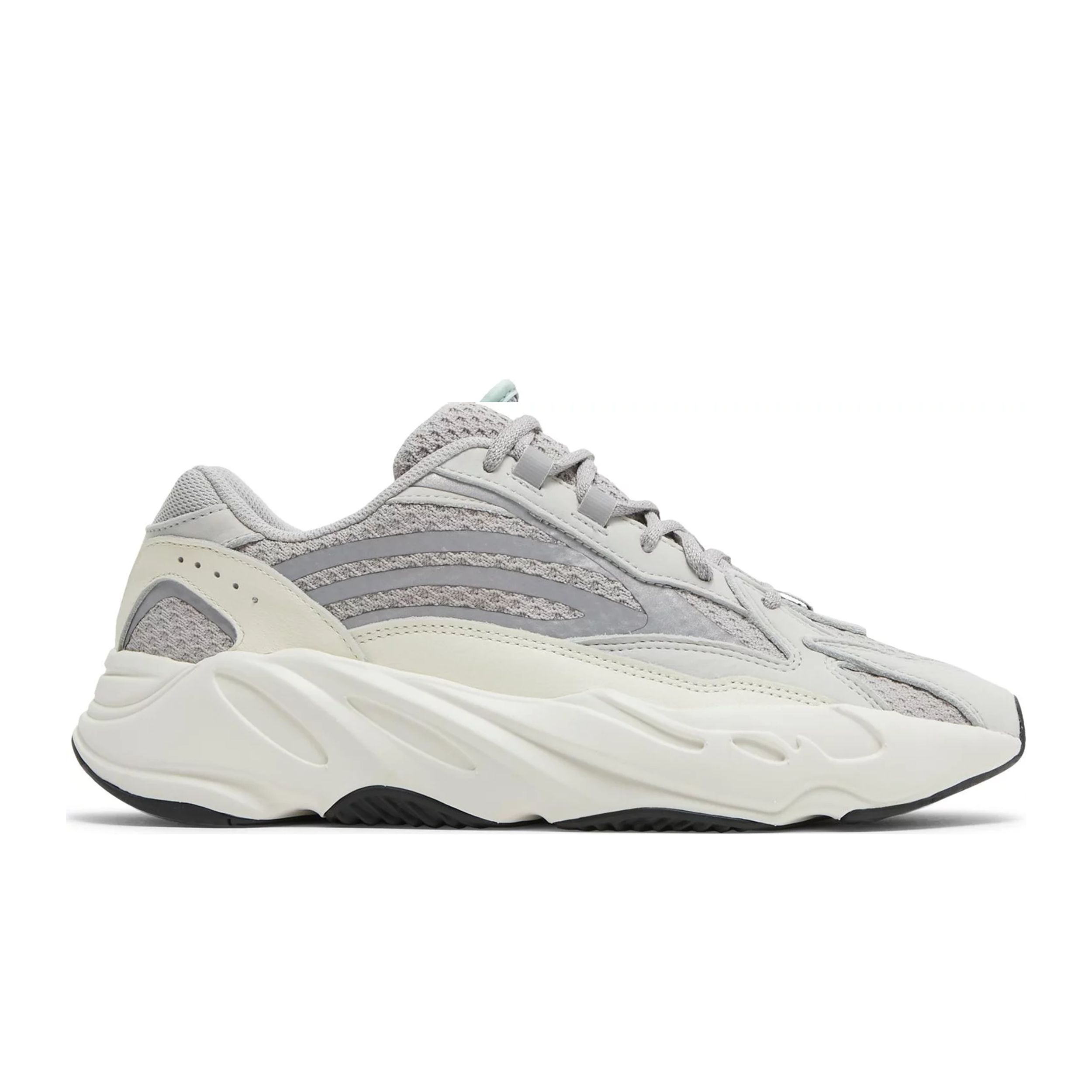 Yeezy Boost 700 V2 Static (2022) – PIECES