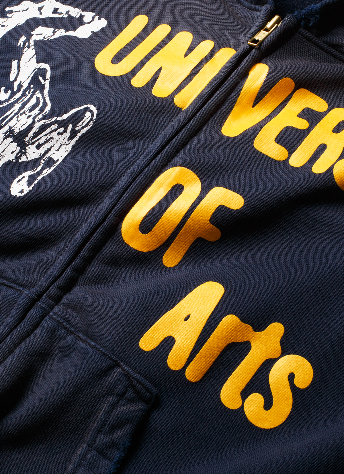 Pieces Academia Zippered Sweatshirt hoodie Vintage Navy blue close up view of the front zipper and front text