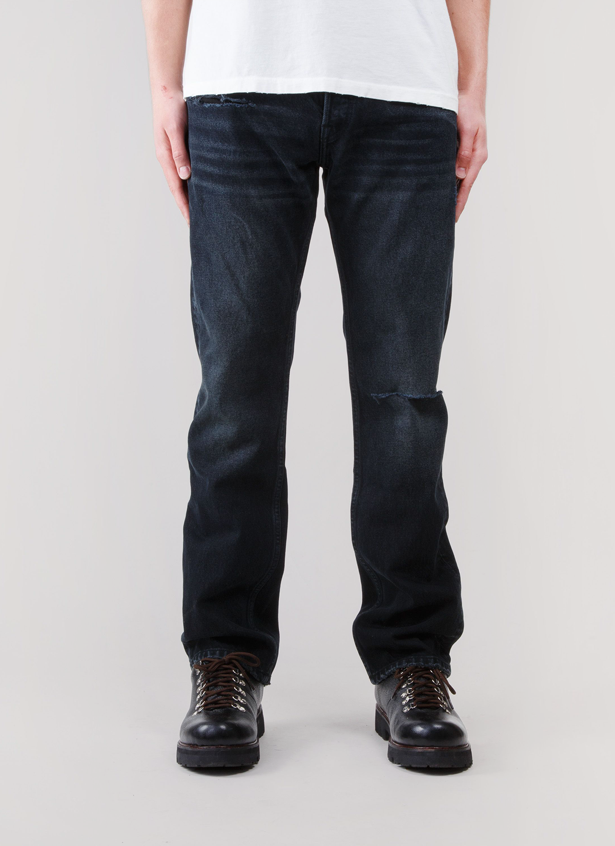 Pieces Alexander Denim Washed Black jeans on-body shot below the waist