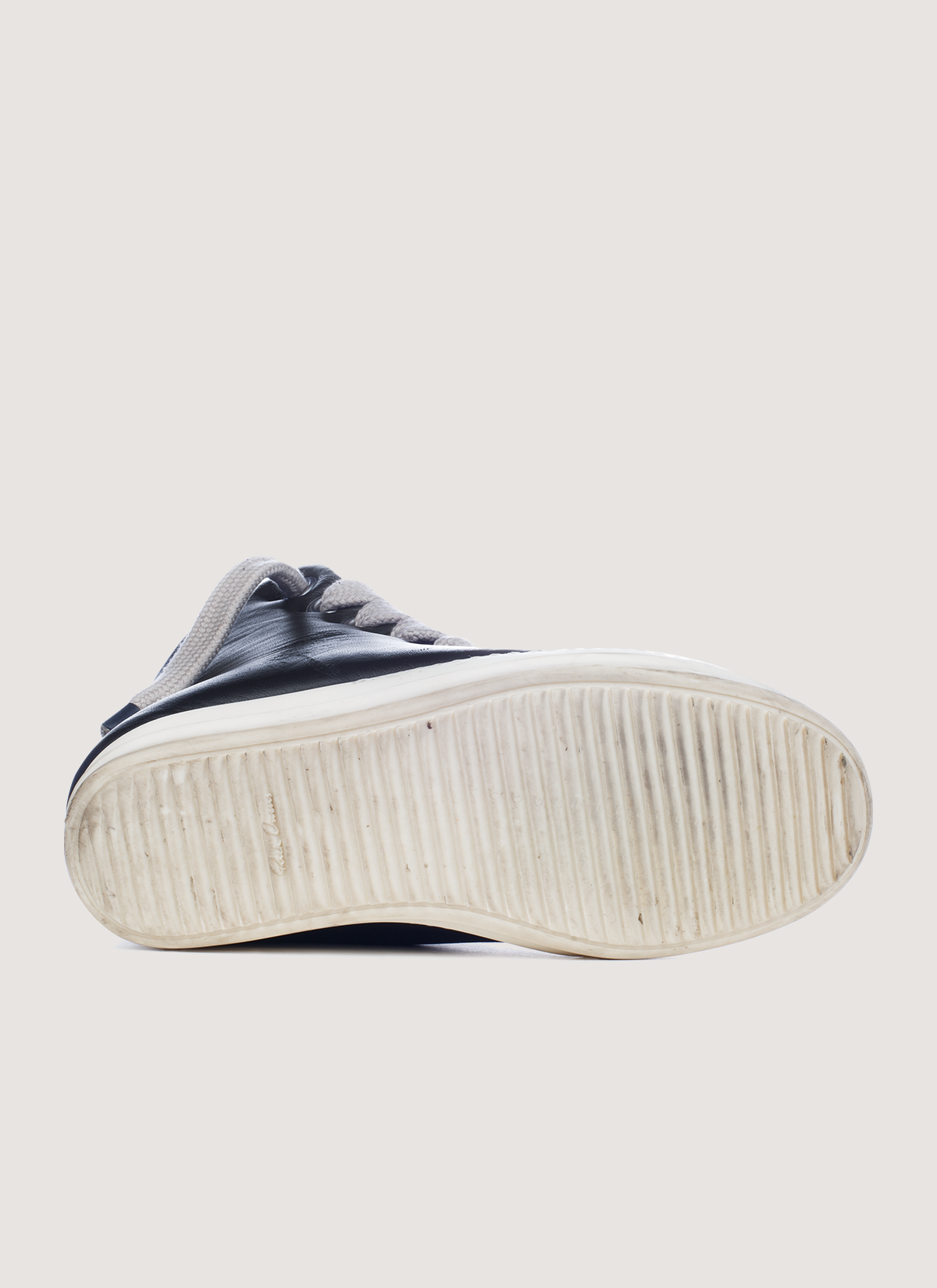 Rick Owens Jumbo Lace Padded Ramones Black (Pre-Owned) Rick Owens Jumbo Lace Padded Ramones Black (Pre-Owned) - Image 2 | Authenticated at Pieces Los Angeles