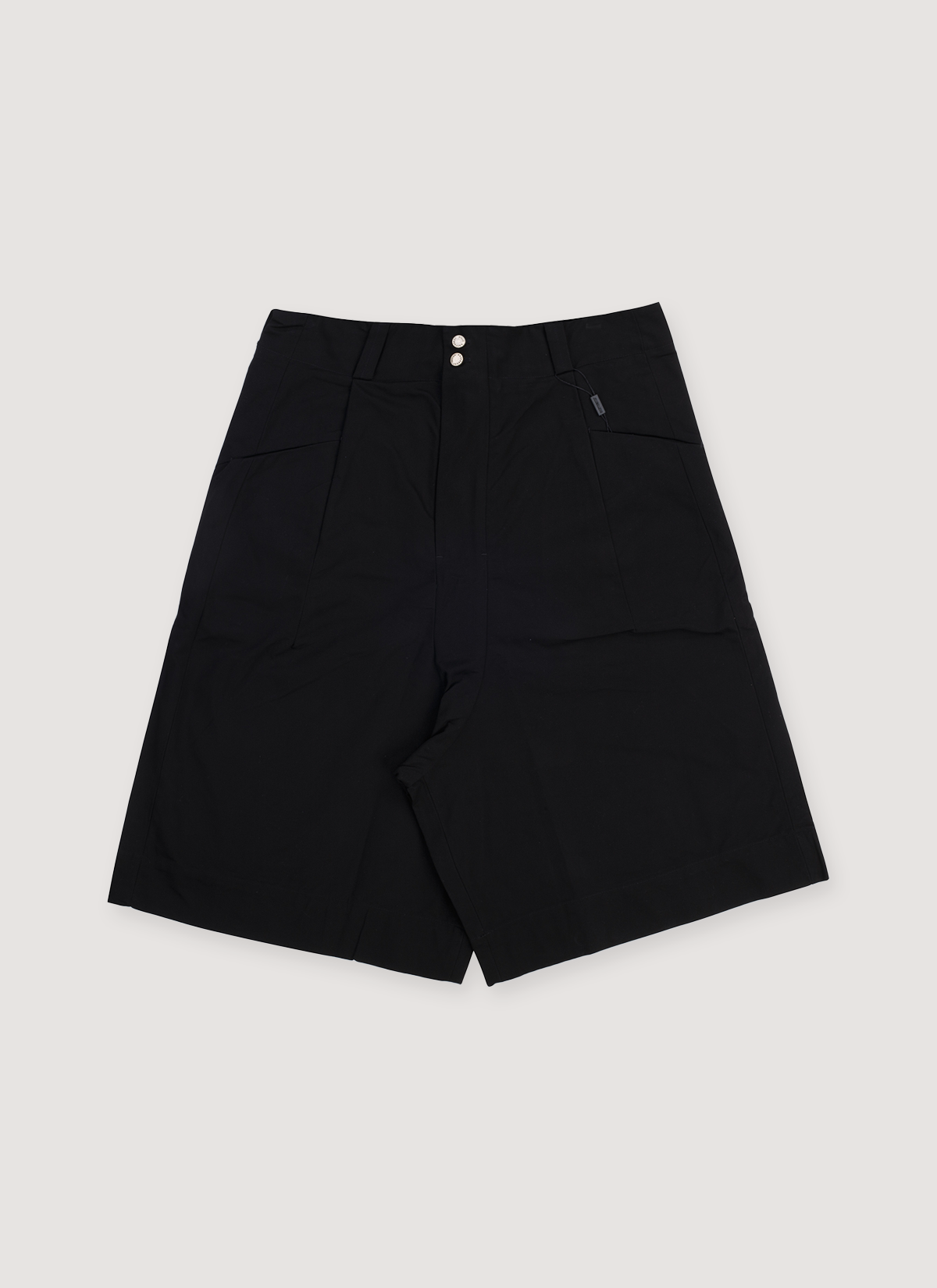 GV Gallery Shorts That Look Like Pants Black